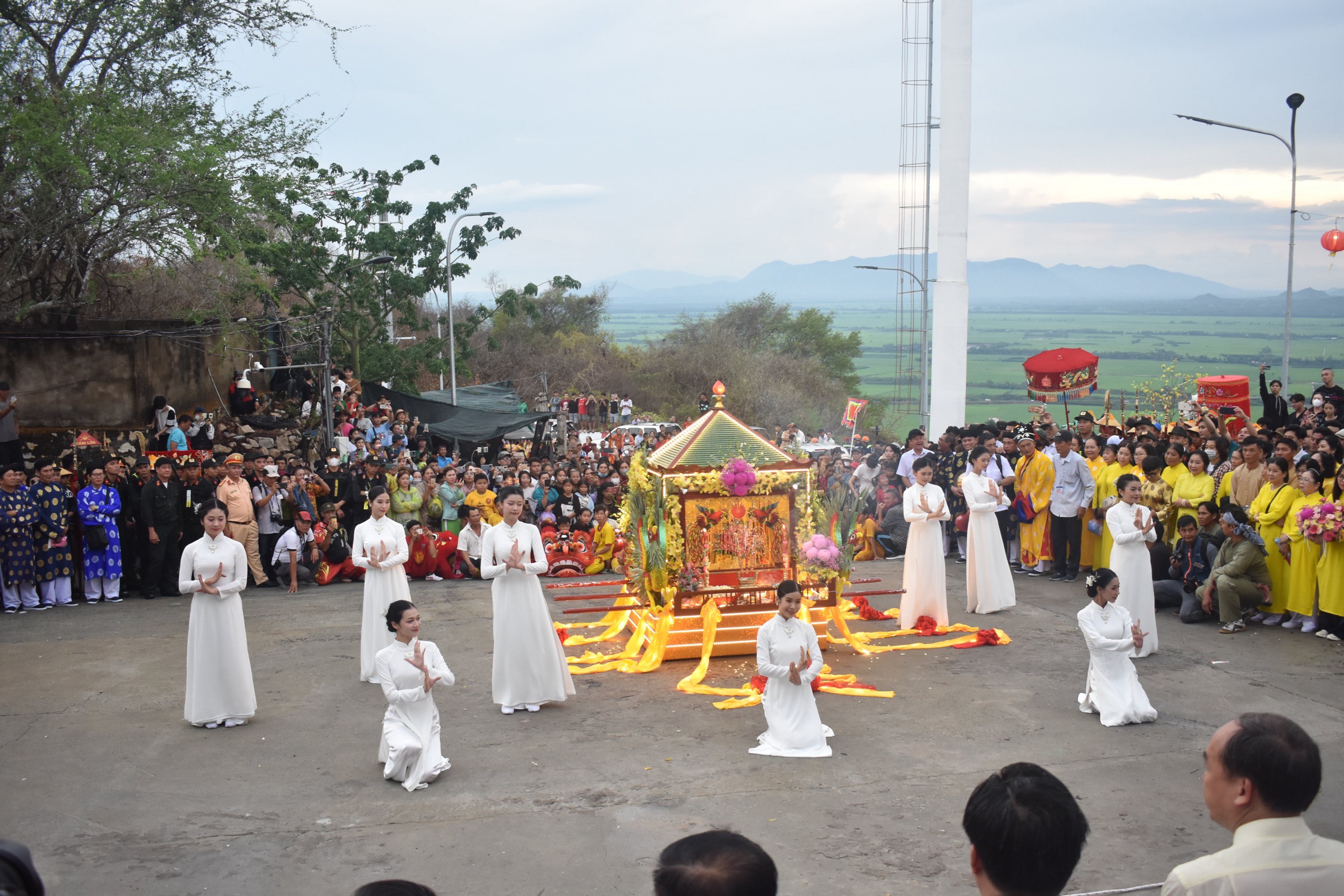 Lễ Phục hiện: